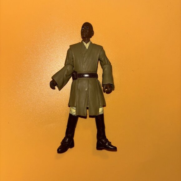 2004 Star Wars Hasbro MACE WINDU 3.75" Action Figure - Picture 2 of 3